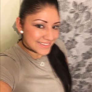 Meet your Posher, Adriana